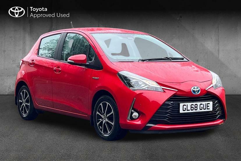 Toyota Yaris 1.5 Hybrid Icon Tech Cvt Red