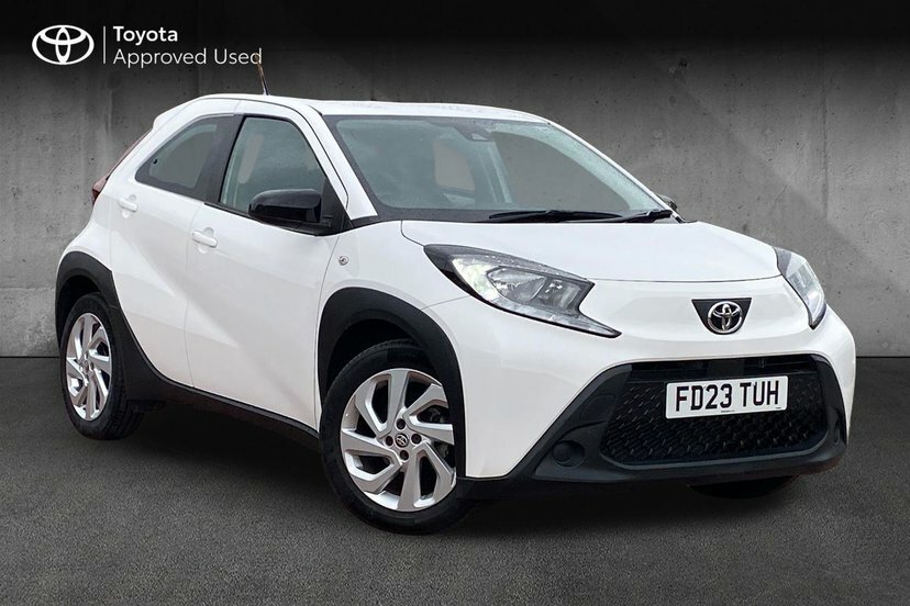 Toyota Aygo X 1.0 Vvt-i Pure Hatchback 72 Ps FD23TUH White