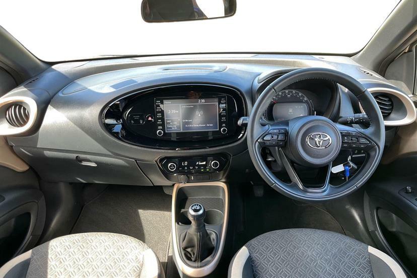 Toyota Aygo X 1.0 Vvt-i Edge DE73BUP Black #6