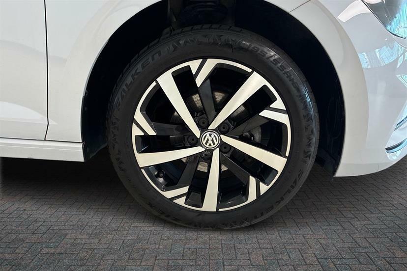 Volkswagen Polo 1.0 Tsi 95 Beats LE21OLN White #4