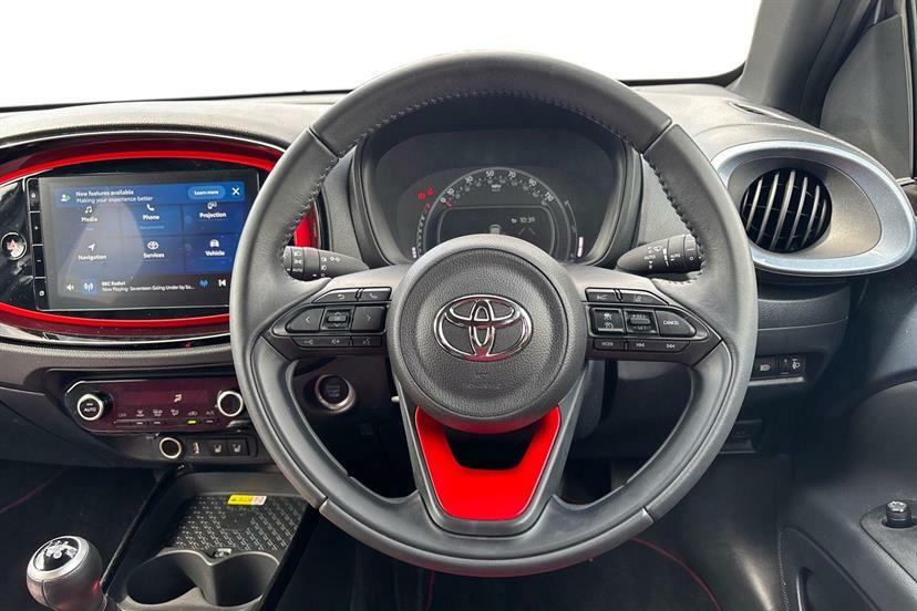 Toyota Aygo X 1.0 Vvt-i Undercover RJ73JXY Black #6