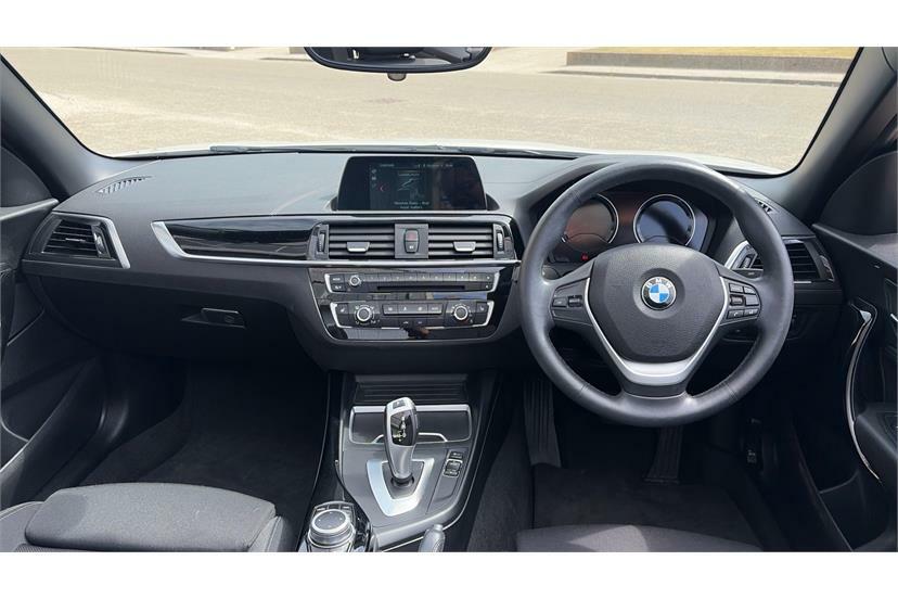 BMW 2 Series 218I Sport Nav Step RN19GWO White #4