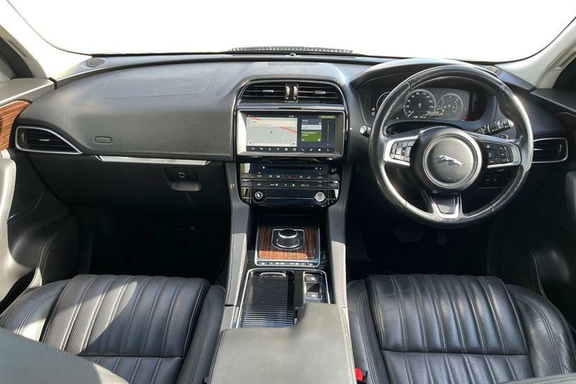 Jaguar F-Pace 2.0D Portfolio Awd EY67MYH #5