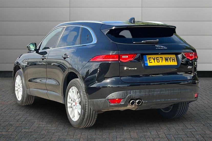 Jaguar F-Pace 2.0D Portfolio Awd EY67MYH #2