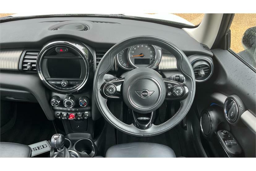 Mini Hatch 1.5 Cooper Exclusive II White #5