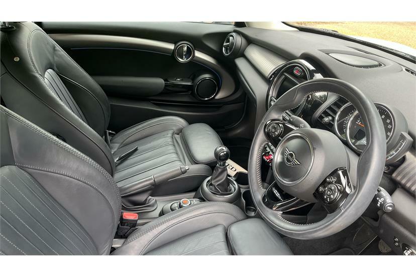 Mini Hatch 1.5 Cooper Exclusive II White #6