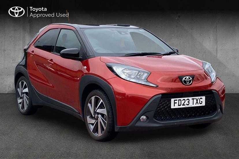 Toyota Aygo X 1.0 Vvt-i Edge Red