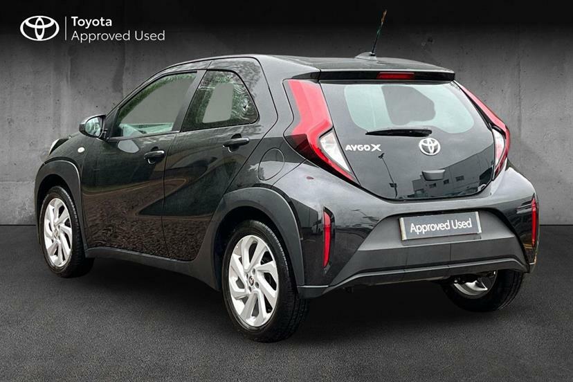Toyota Aygo X 1.0 Vvt-i Pure FV73YKB Black #3