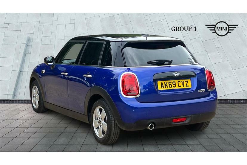 Mini Hatch 1.5 Cooper Classic II Comfortnav Pack Blue #2