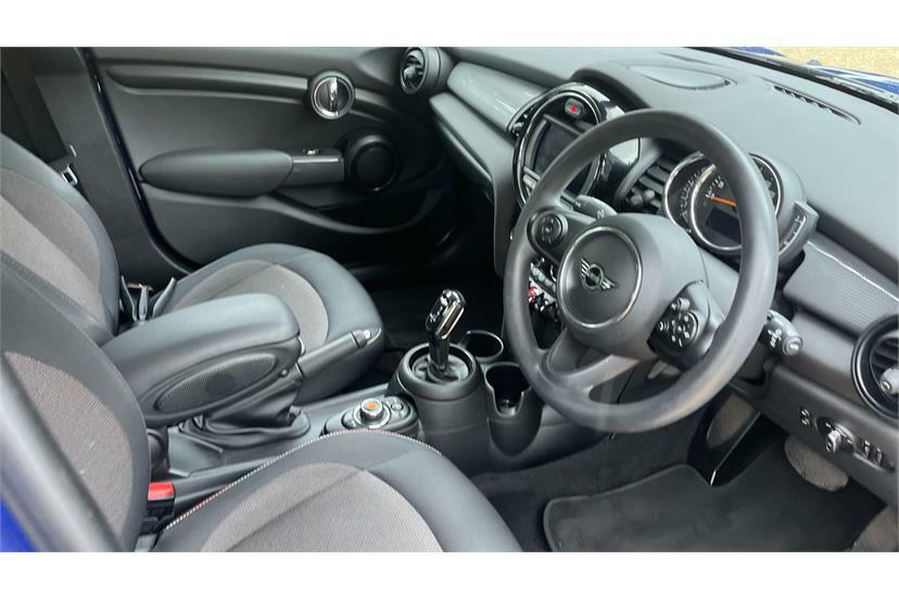 Mini Hatch 1.5 Cooper Classic II Comfortnav Pack Blue #6