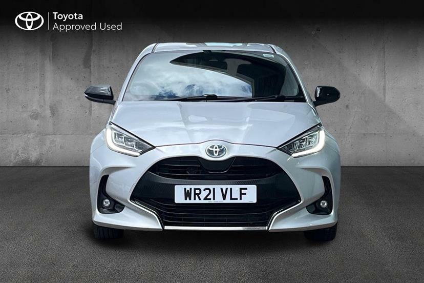 Toyota Yaris 1.5 Hybrid Dynamic Cvt Silver #6