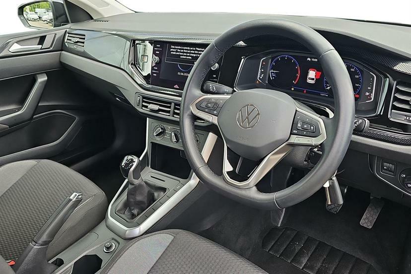 Volkswagen Polo 1.0 Life DA22APK Black #6