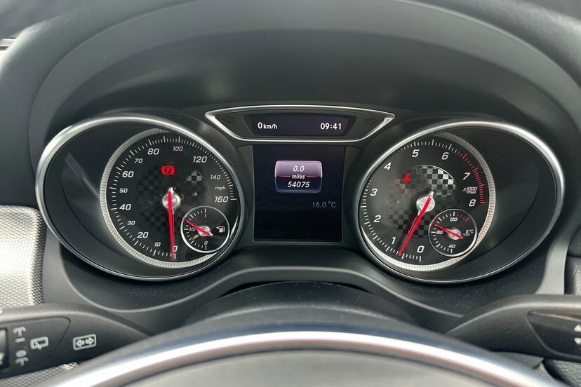 Mercedes-Benz A Class A200 Whiteart Edition LP18LGV White #6