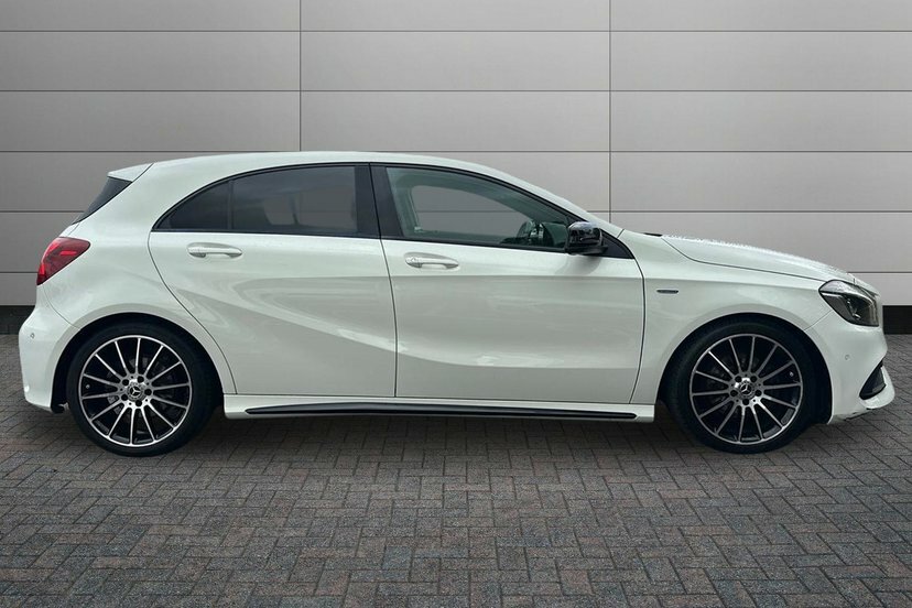 Mercedes-Benz A Class A200 Whiteart Edition LP18LGV White #3