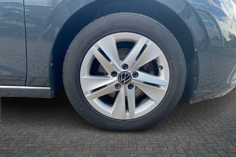 Volkswagen Golf 1.5 Tsi Life WD21ERV Grey #5
