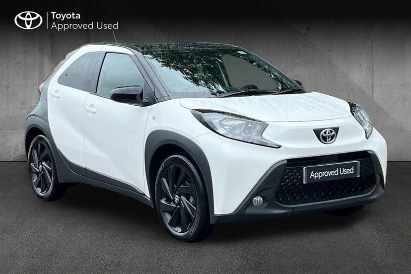 Toyota Aygo X 1.0 Vvt-i Edge Parking Black