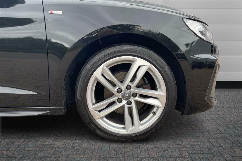 Audi A1 30 Tfsi S Line EX20WPZ Black #4