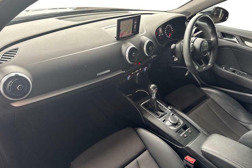 Audi A3 1.5 Tfsi Black Edition S Tronic EX68OOB Blue #2