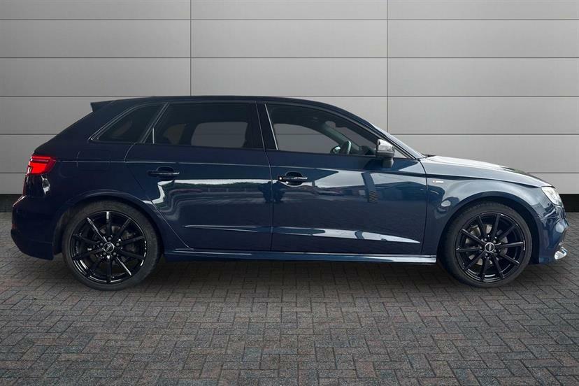 Audi A3 1.5 Tfsi Black Edition S Tronic EX68OOB Blue #4