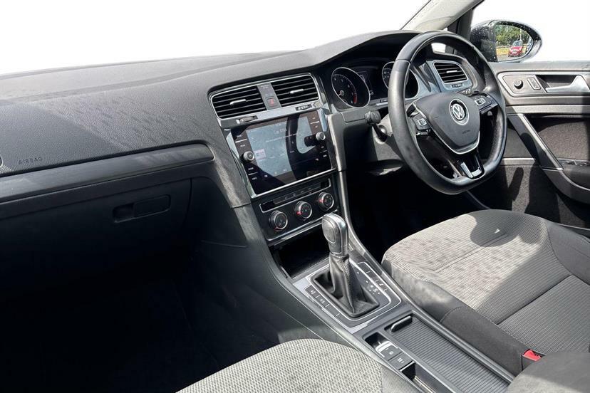 Volkswagen Golf 1.5 Tsi Evo 150 Match Dsg YH19ZJL Black #2