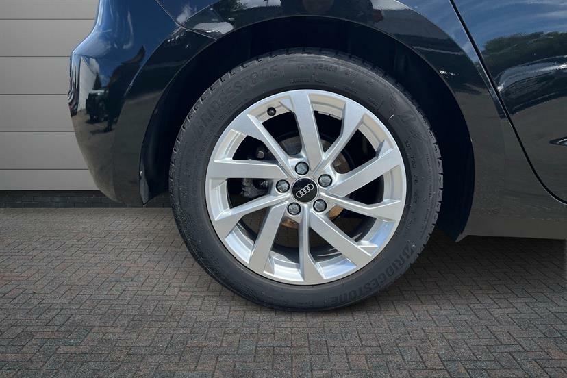 Audi A1 30 Tfsi 110 Sport LO72PVE Black #4