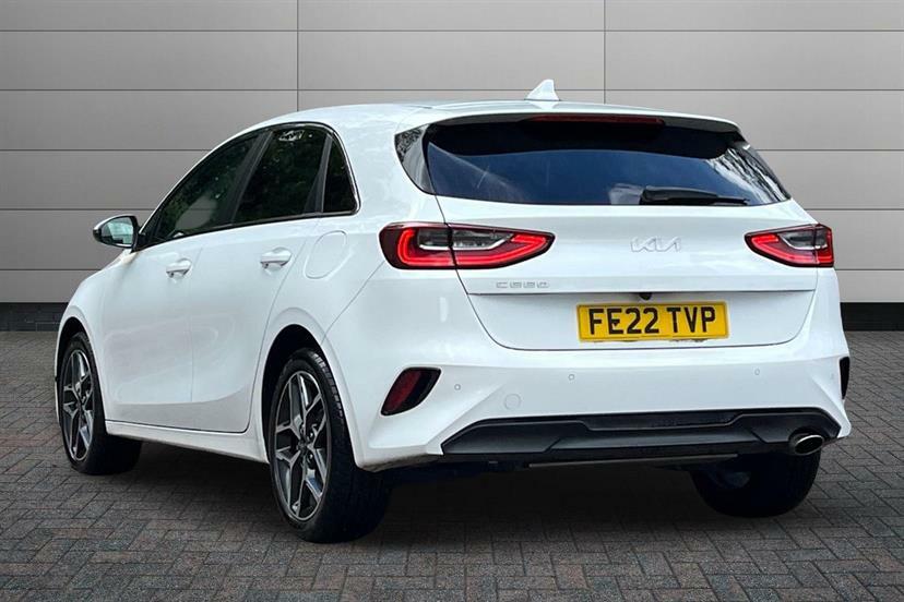 Kia Ceed 1.5T Gdi Isg 3 Dct FE22TVP White #3