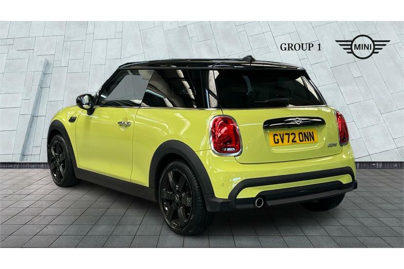 Mini Hatch 1.5 Cooper Classic Comfortnav Pack Yellow #2