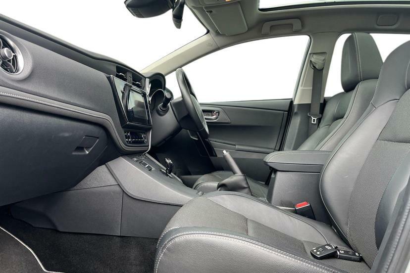 Toyota Auris 1.8 Hybrid Excel Tss Cvt Leather Silver #2