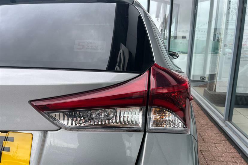 Toyota Auris Design Hev Vvt-i Cvt Grey #39