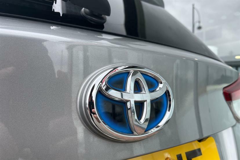 Toyota Auris Design Hev Vvt-i Cvt Grey #41