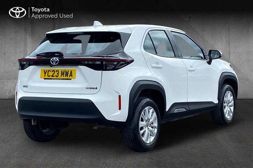 Toyota Yaris Cross 1.5 Hybrid Icon Cvt White