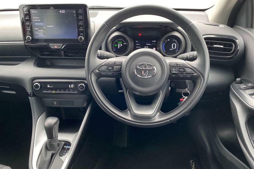 Toyota Yaris 1.5 Hybrid Design Cvt  #5