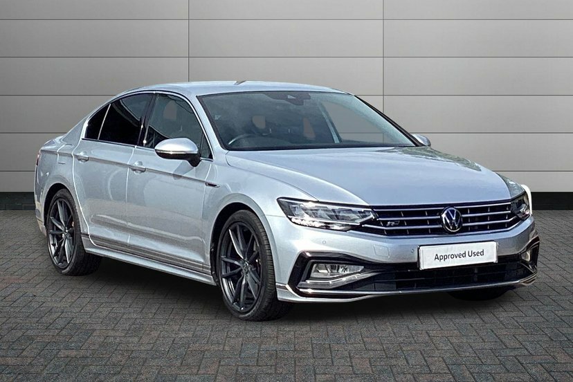 Volkswagen Passat 1.5 Tsi Evo R-line Saloon Dsg 150 Ps Grey