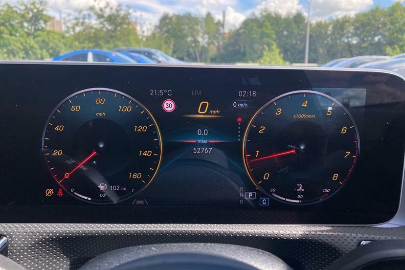 Mercedes-Benz A Class A200 Amg Line Premium White #5