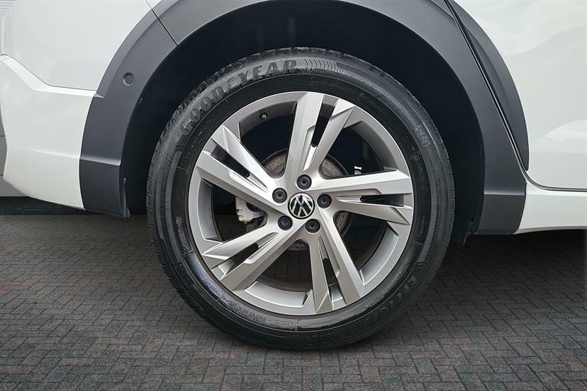 Volkswagen Taigo 1.0 Tsi 110 R-line Dsg WP72PVZ White #4