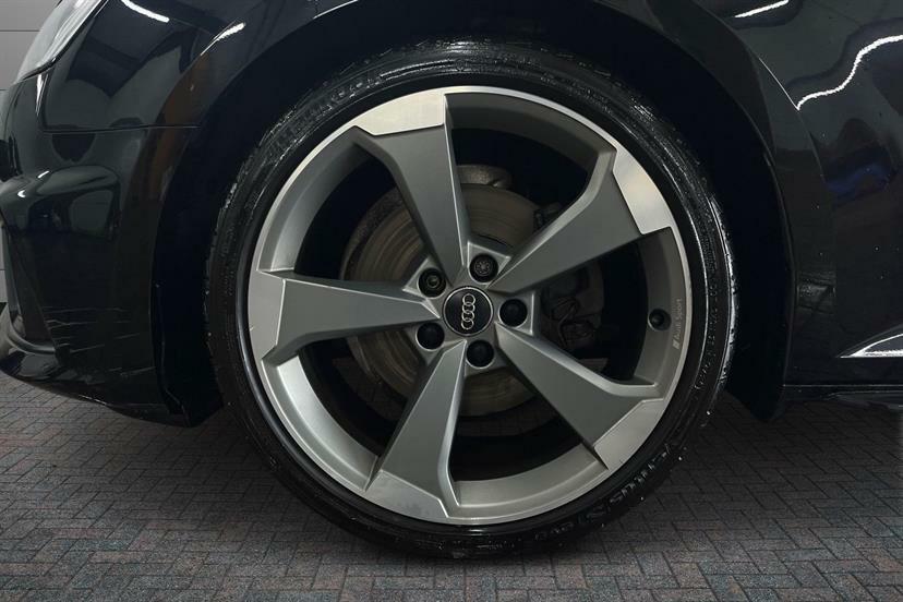 Audi A4 40 Tfsi Black Edition S Tronic AX19HXG Black #5