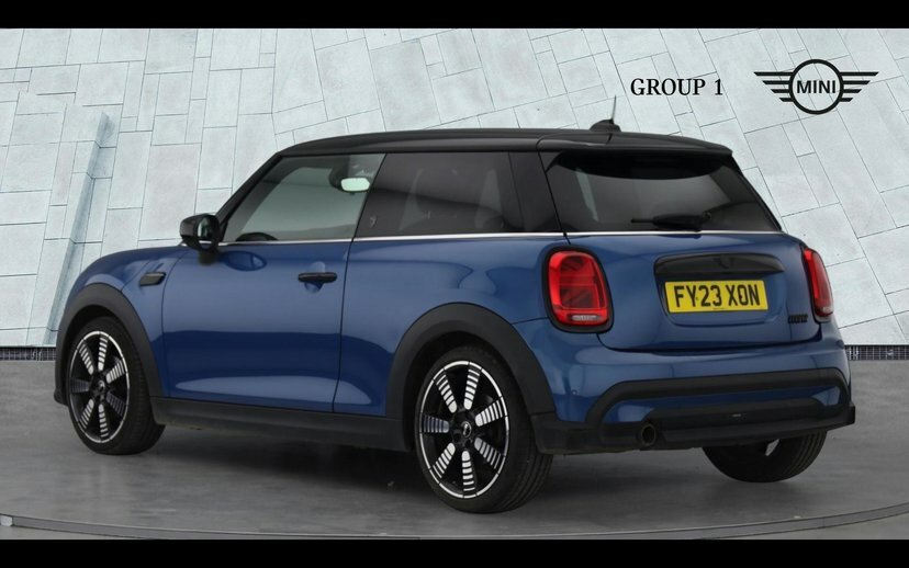 Mini Hatch 3-Door Hatch Cooper Exclusive FY23XON Blue #2