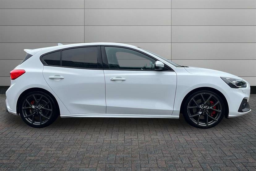 Ford Focus 2.3 Ecoboost St White #4