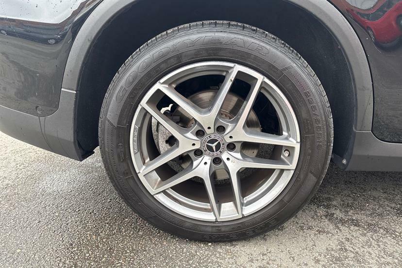 Mercedes-Benz GLC Class 250 4Matic Amg Line 9G-tronic LM68XOX Black #4