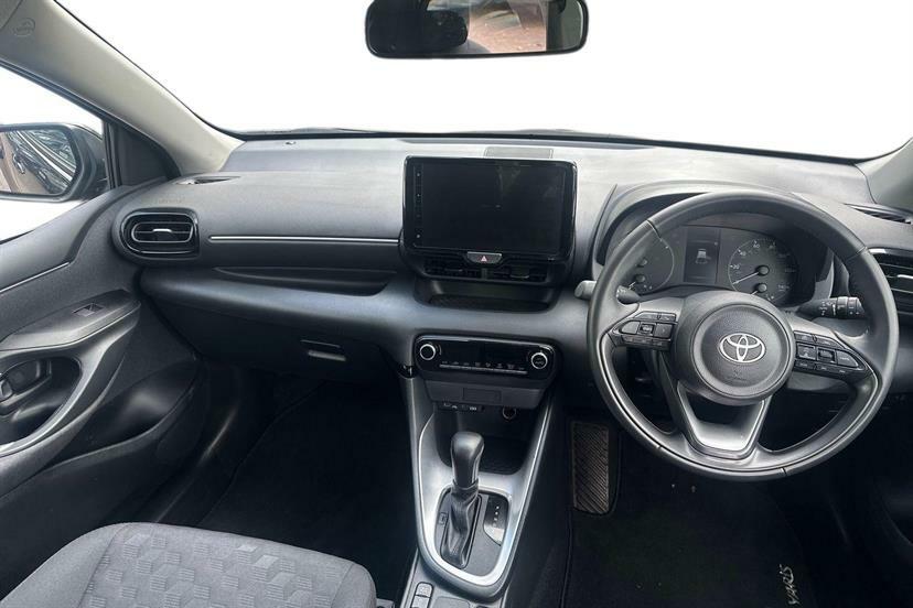 Toyota Yaris 1.5 Hybrid Icon Cvt WM74AKG Black #5