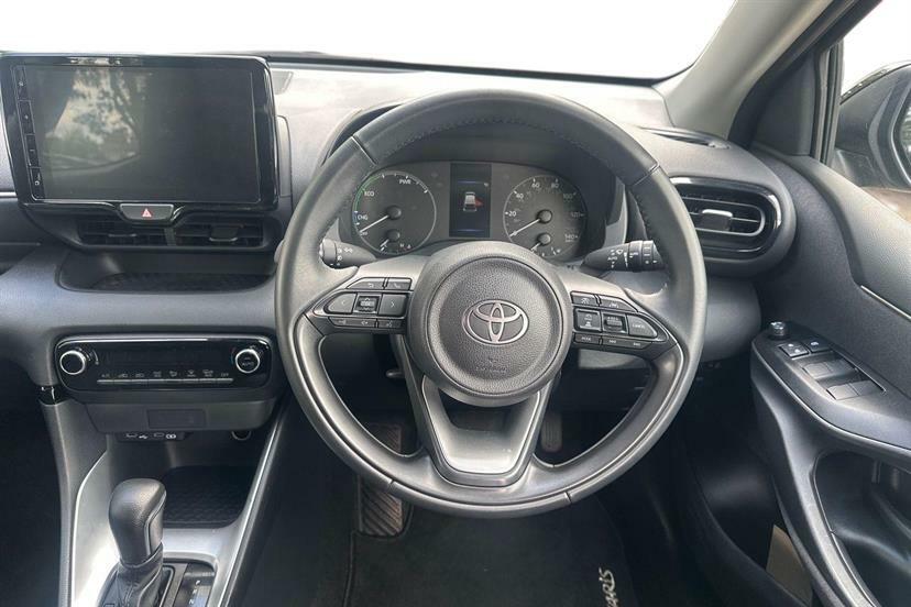 Toyota Yaris 1.5 Hybrid Icon Cvt WM74AKG Black #6