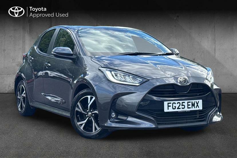 Toyota Yaris 1.5 Hybrid Design Cvt Grey