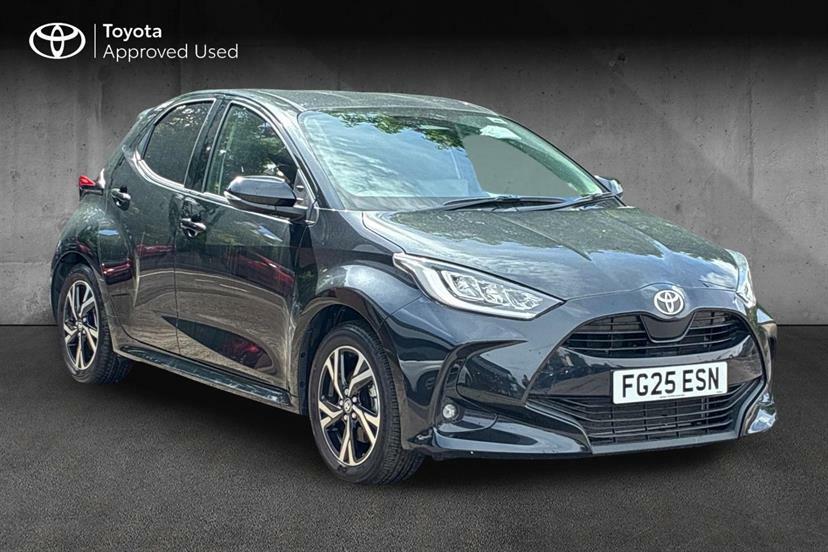Toyota Yaris 1.5 Hybrid Design Cvt Black