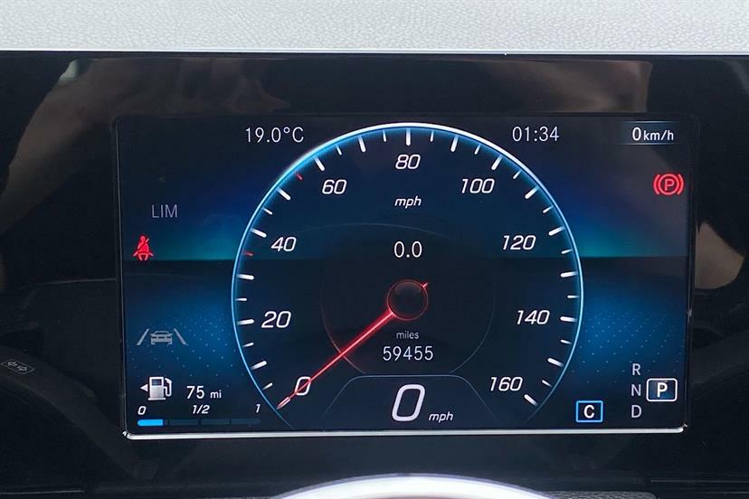 Mercedes-Benz GLA Class 200 Sport SB70OBL White #6