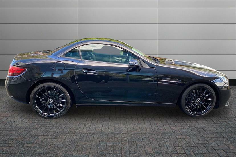 Mercedes-Benz SLC 200 Amg Line 9G-tronic Black #4