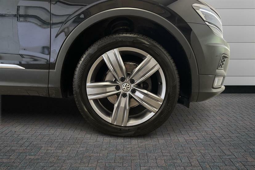Volkswagen Tiguan Allspace 1.5 Tsi Sel Dsg Black #5
