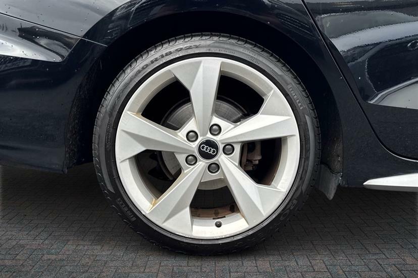 Audi A3 35 Tfsi S Line S Tronic EA22PZU Black #5
