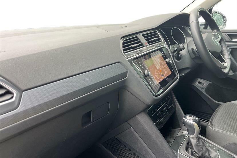 Volkswagen Tiguan 1.5 Tsi 150 Active Dsg LV21OVM Silver #2