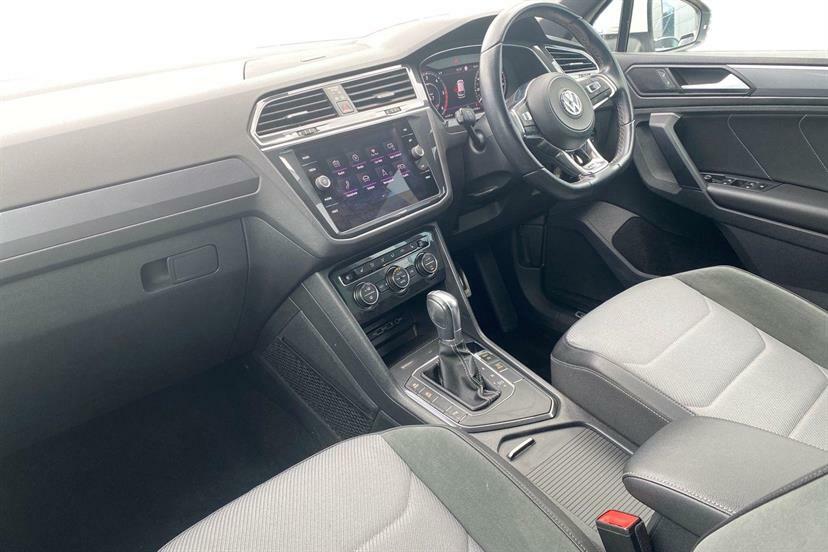 Volkswagen Tiguan 2.0 Tdi 150 R-line Dsg GJ68OTW White #2