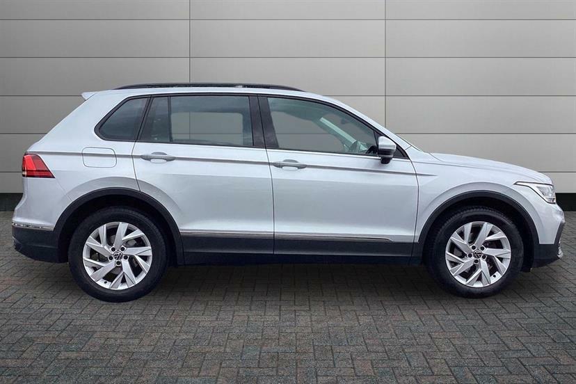 Volkswagen Tiguan 1.5 Tsi 150 Life Dsg EN72OYW Silver #4